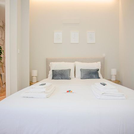Liiiving In Porto - Aliados Stone Apartment Экстерьер фото