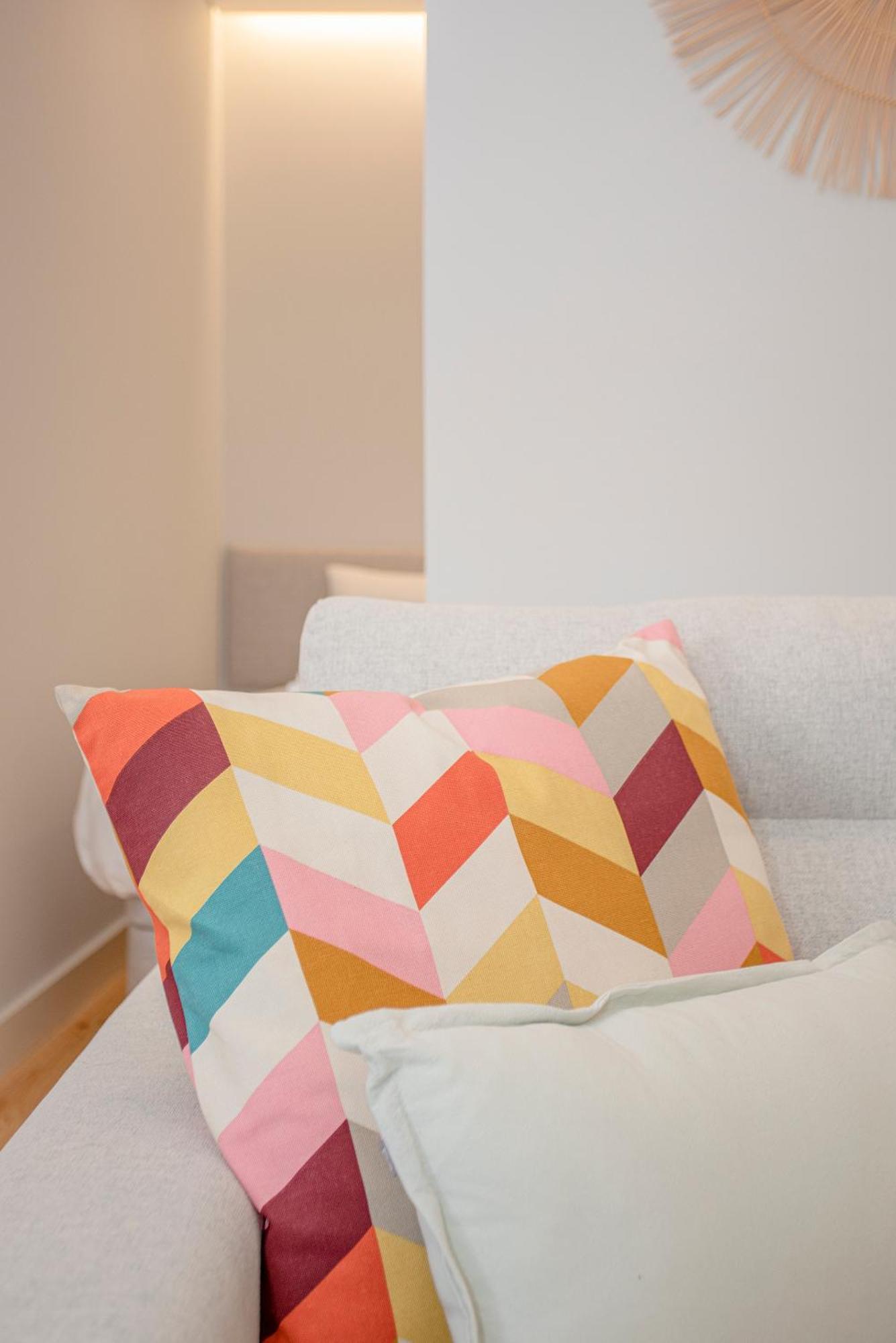 Liiiving In Porto - Aliados Stone Apartment Экстерьер фото