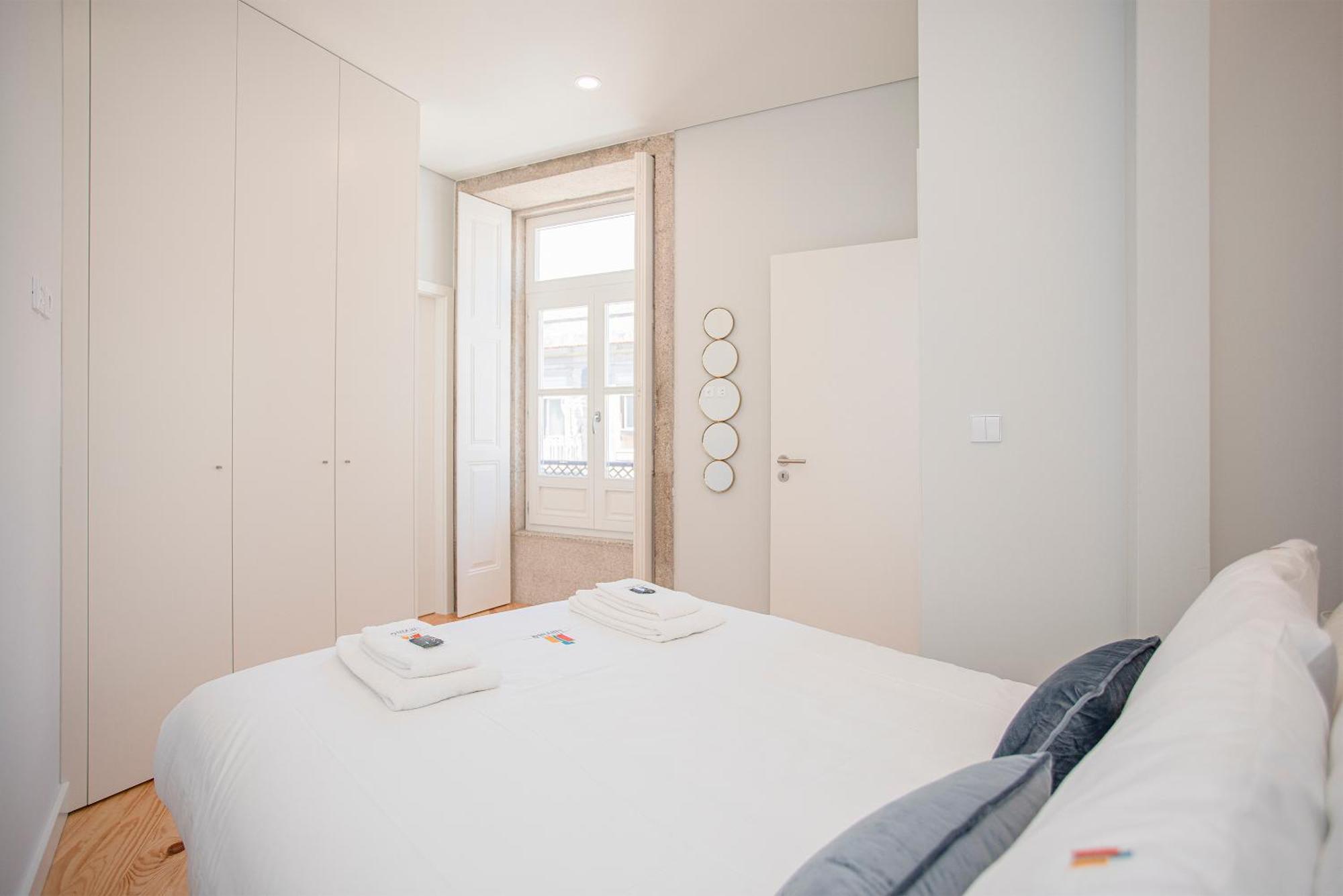 Liiiving In Porto - Aliados Stone Apartment Экстерьер фото