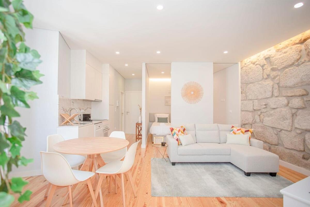 Liiiving In Porto - Aliados Stone Apartment Экстерьер фото