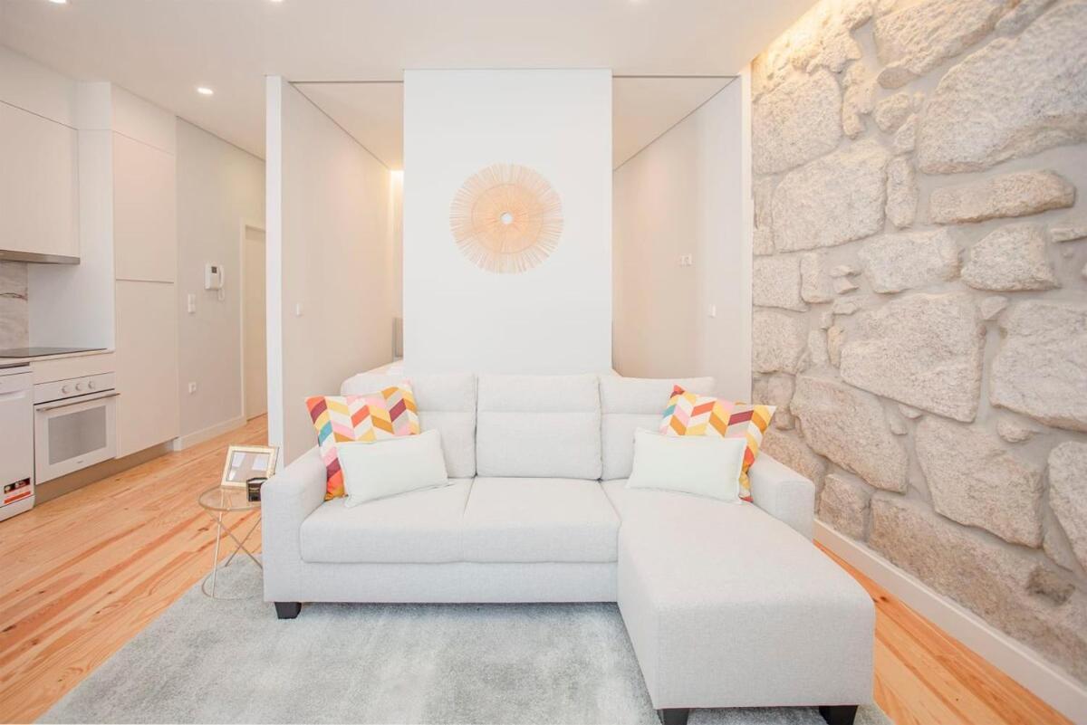 Liiiving In Porto - Aliados Stone Apartment Экстерьер фото