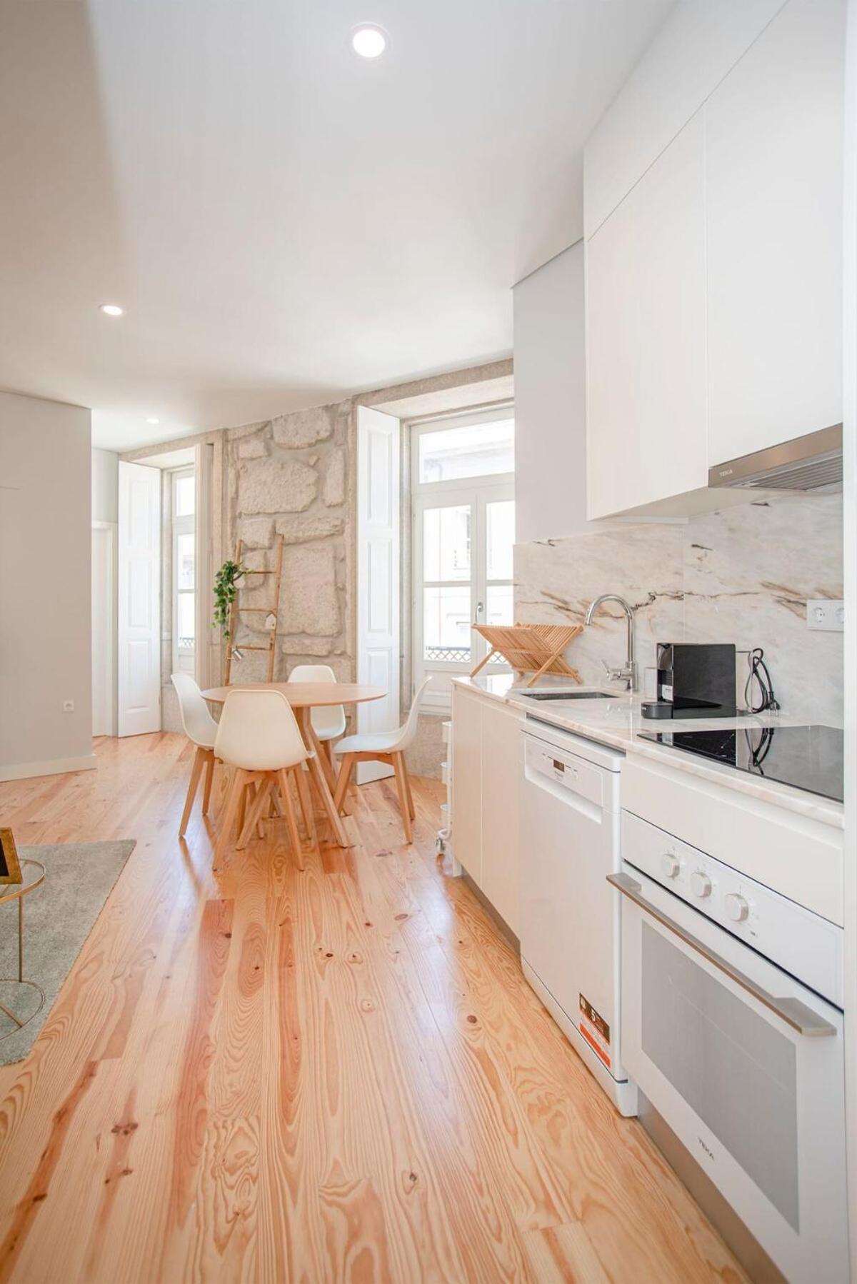Liiiving In Porto - Aliados Stone Apartment Экстерьер фото