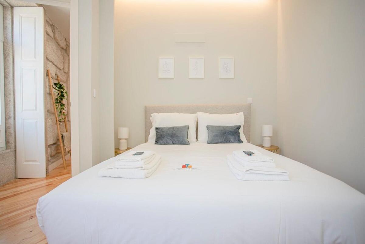 Liiiving In Porto - Aliados Stone Apartment Экстерьер фото